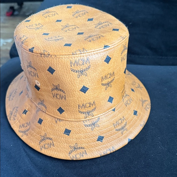 Vintage MCM Cognac Bucket Hat with Black Logo - Picture 6 of 10